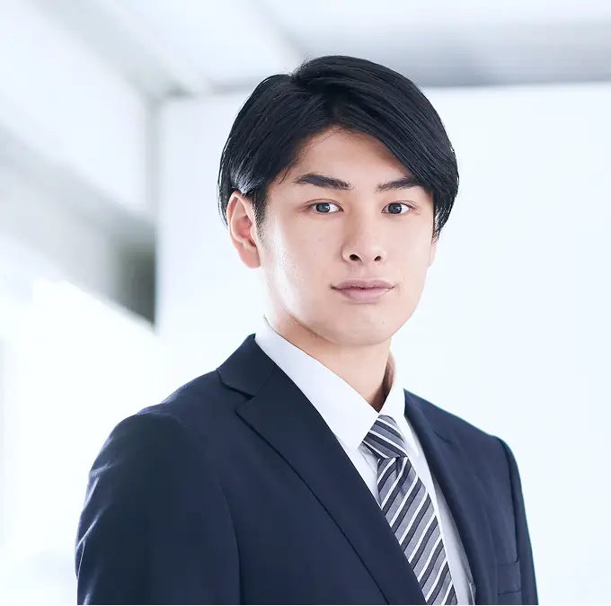 転職に成功し自信に溢れた若い男性